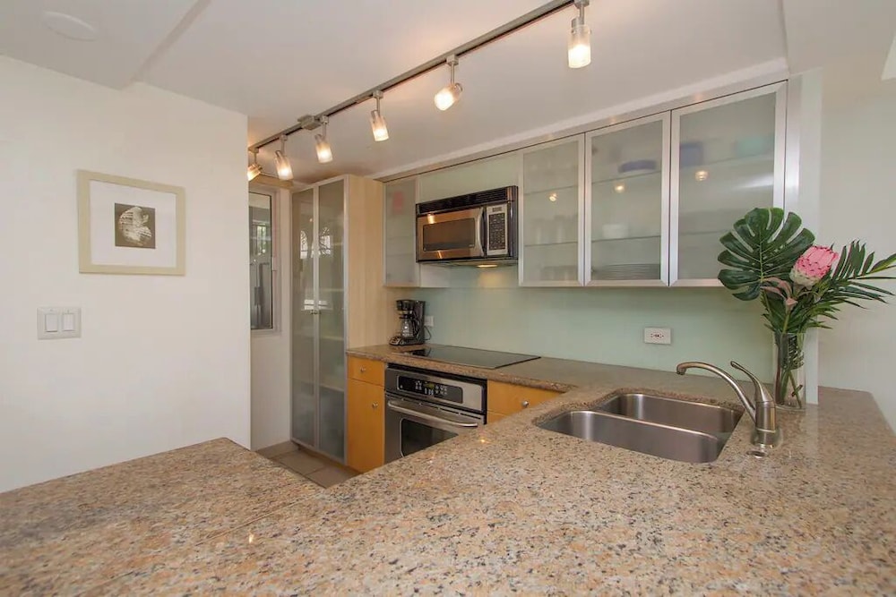 Diamond Head Beach Hotel - photo 27