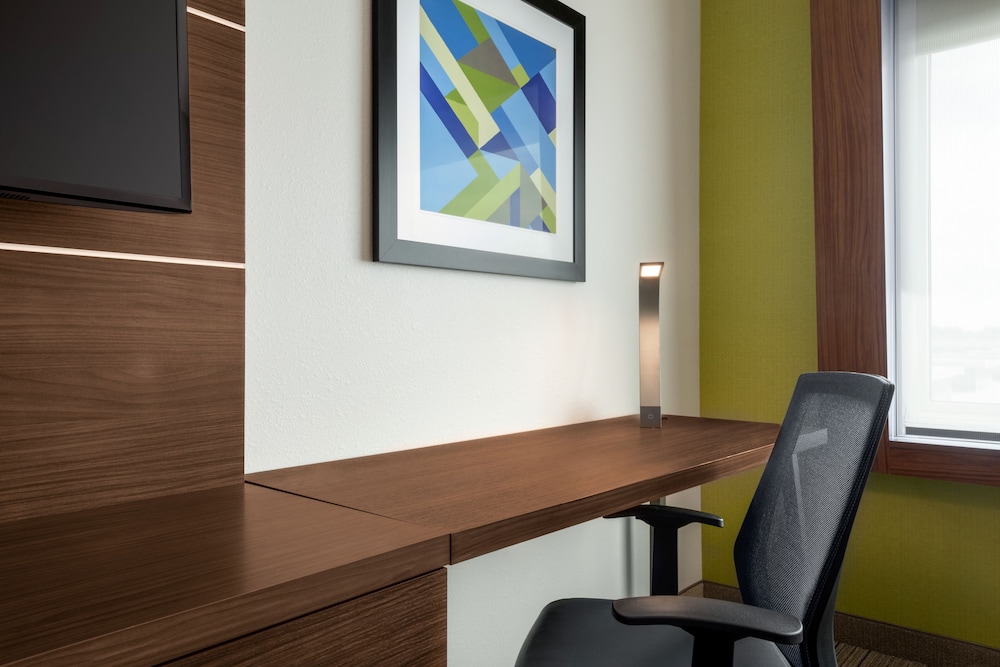 Holiday Inn Express & Suites West Des Moines Jordan Creek by IHG - photo 10