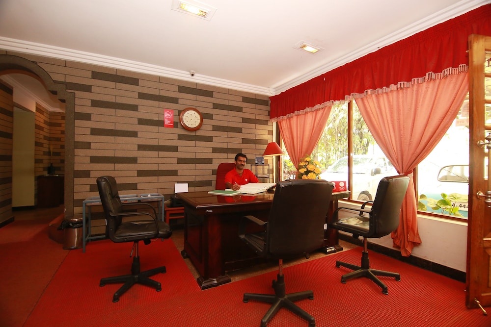 Oyo 2158 Hotel Sn - last minute hotel in Munnar