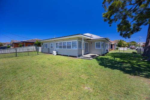 Bluewater Bungalow — 4-Star Luxury Hotel in Forster, Australia