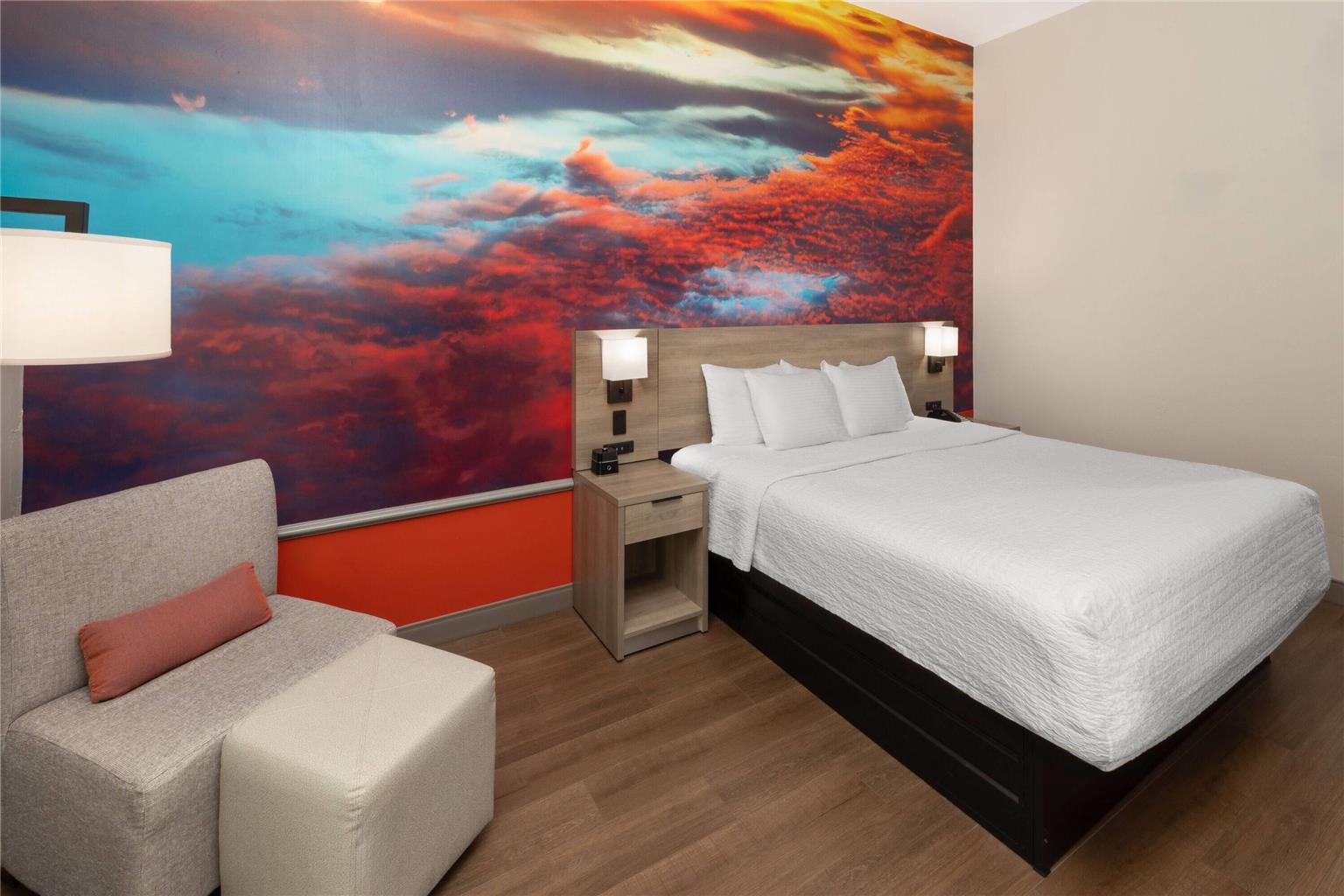 La Quinta Inn & Suites by Wyndham Oklahoma City Moore - photo 17