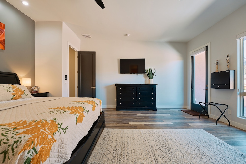 New Build in Heart of Sedona - photo 11