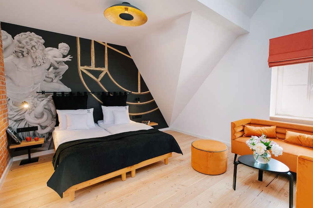 Apartamenty Schoeps Residence by Noclegi Renters — 4-Star Luxury Hotel in Poznan, Poland