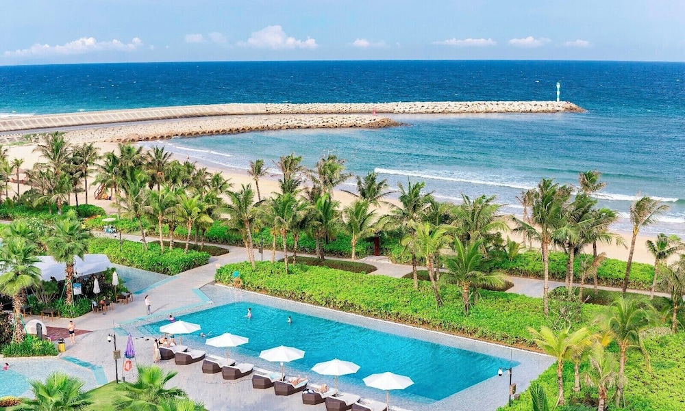 Marriott Resort Xiangshui Bay in Lingshui, People's Republic of China