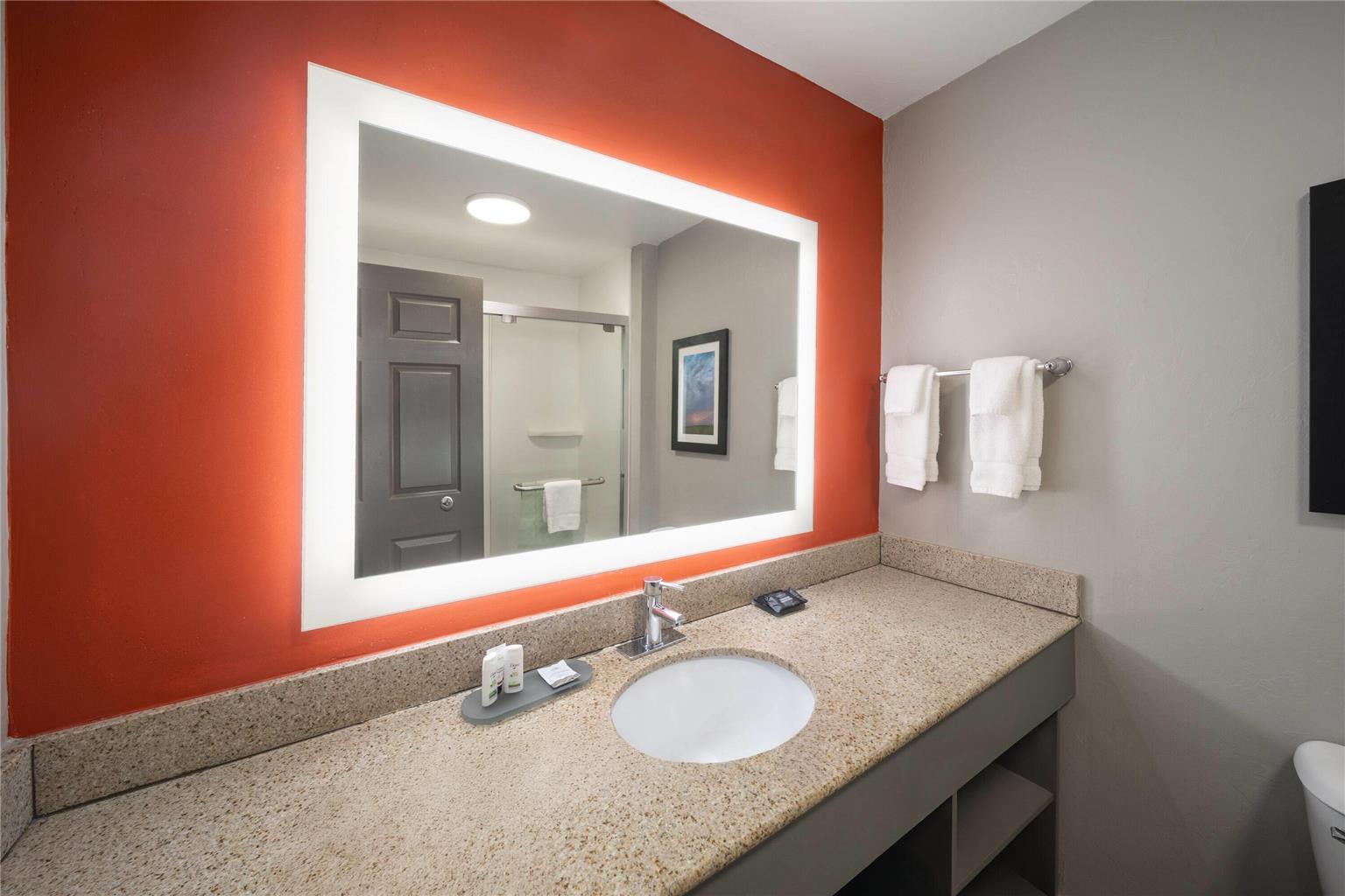 La Quinta Inn & Suites by Wyndham Oklahoma City Moore - photo 41