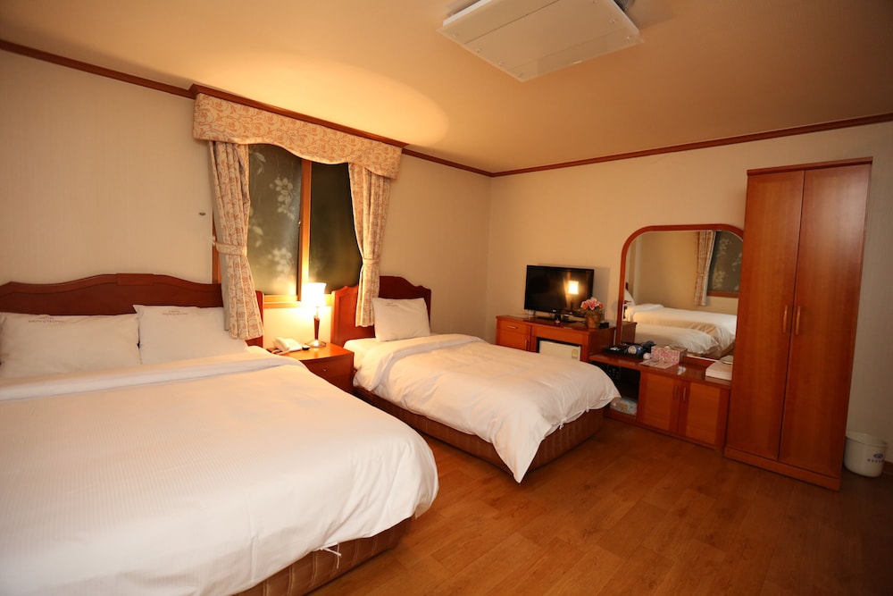 Munkyung Tourist Hotel in Mungyeong, South Korea