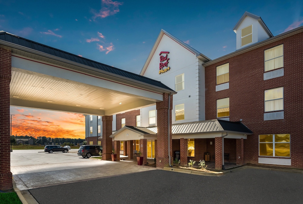 Red Roof Inn PLUS & Suites Birmingham Bessemer - photo 27