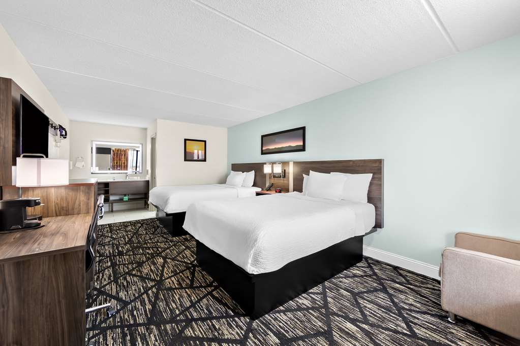 Clarion Inn & Suites near the Leconte Center Pigeon Forge - photo 25