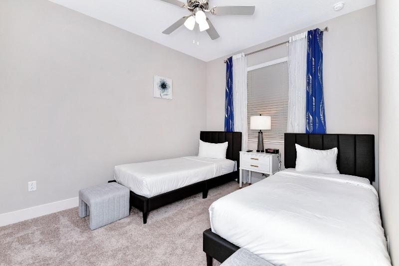 Encore Resort Vacation Homes & Waterpark - photo 74