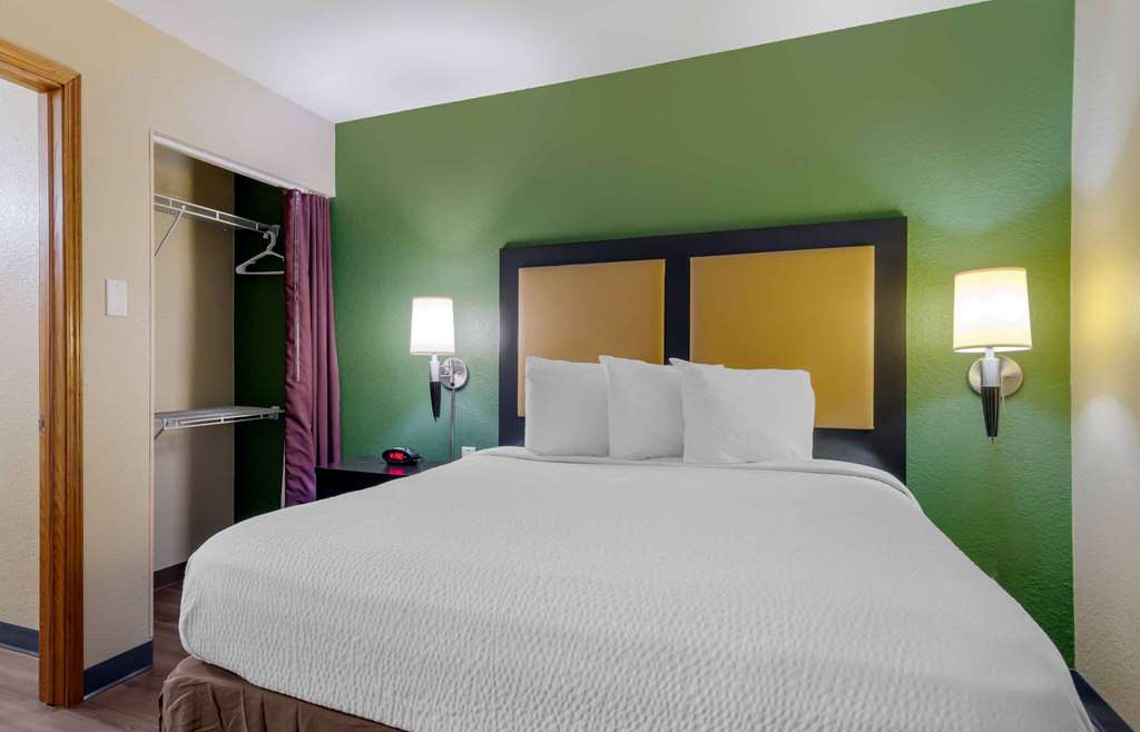 Extended Stay America Select Suites Atlanta Perimeter Peacht - photo 6
