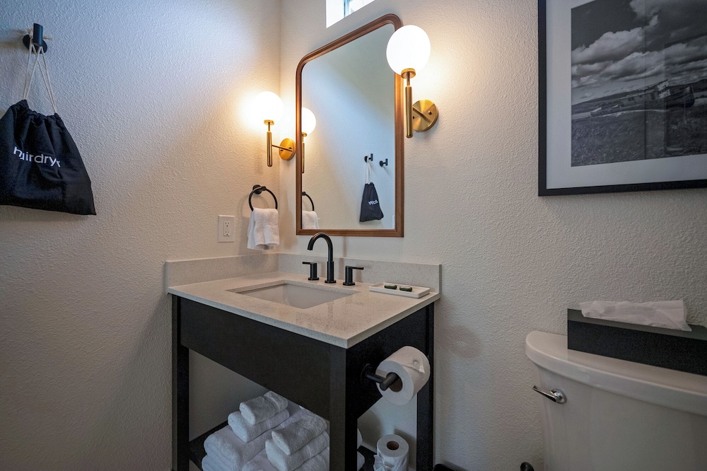 Bodega Coast Inn and Suites - photo 20