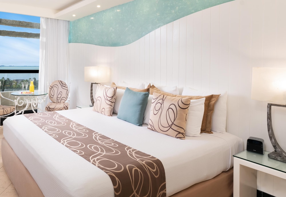The Grand Oasis Cancun All Inclusive