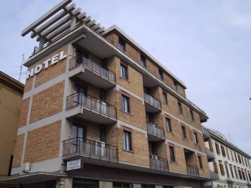 Hotel Traghetto in Civitavecchia, Italy