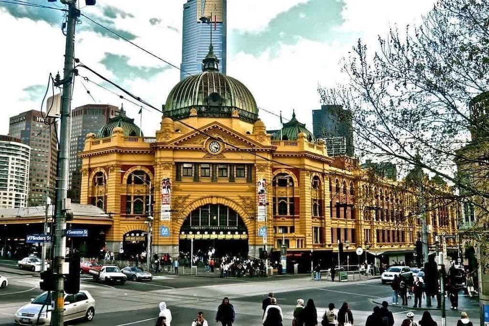 A Cozy & Modern Apt Near to Flemington Races — 4-Star Luxury Hotel in Melbourne, Australia