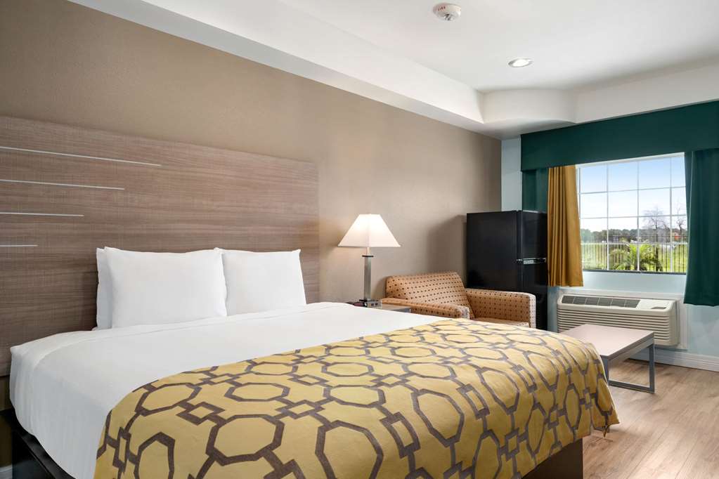 Baymont by Wyndham Kingwood - photo 22