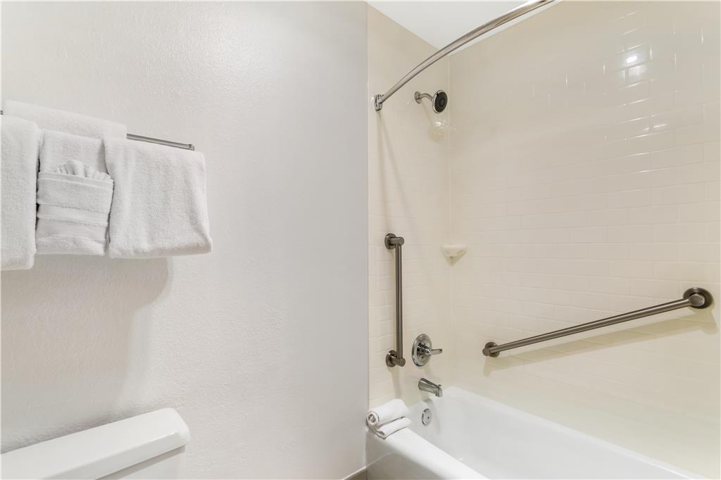 Best Western Plus Garden Court Inn - photo 36