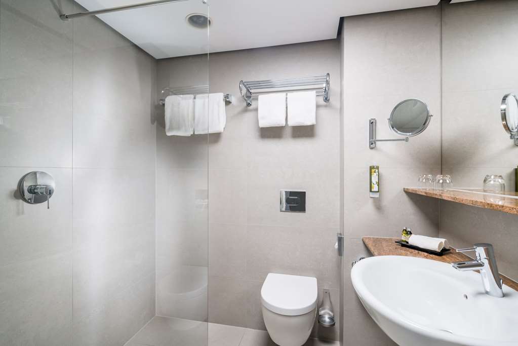 Steigenberger Hotel Bielefelder Hof - Bathroom