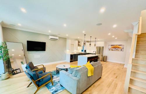Huge 2000 sqft Luxury & Stylish Condo minutes to New York — 4-Star Luxury Hotel in Jersey City, United States