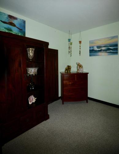 Kalani Hawaii Private Lodging - photo 37