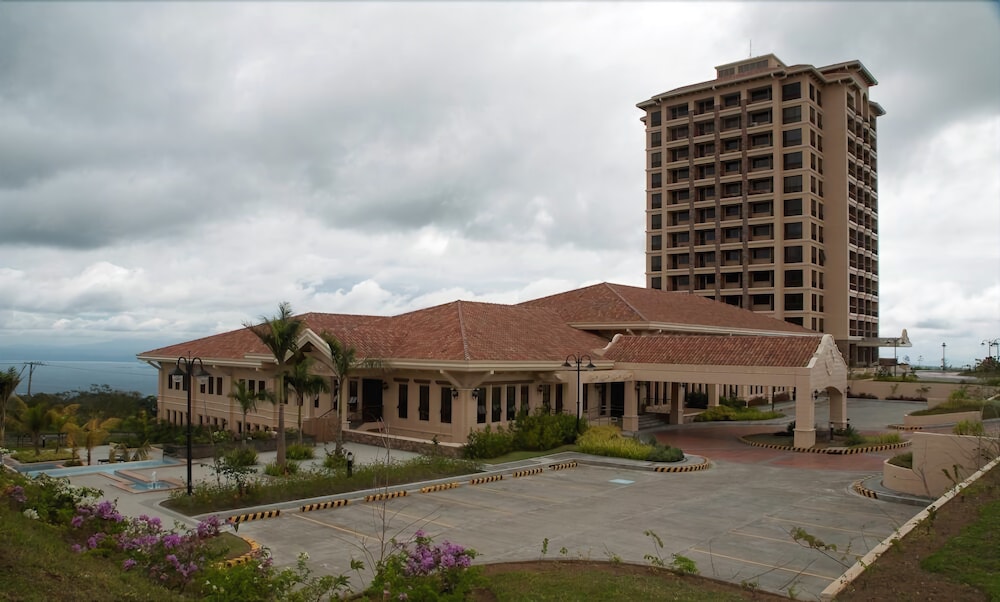 Splendido Taal Country Club in Laurel, Philippines