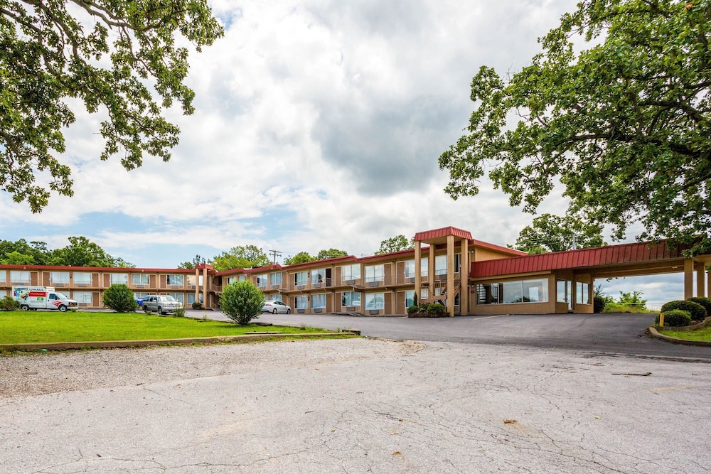 Days Inn by Wyndham Batesville AR - photo 15