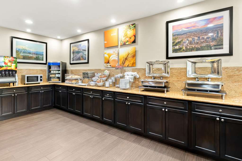 Comfort Suites Portland Airport - photo 38