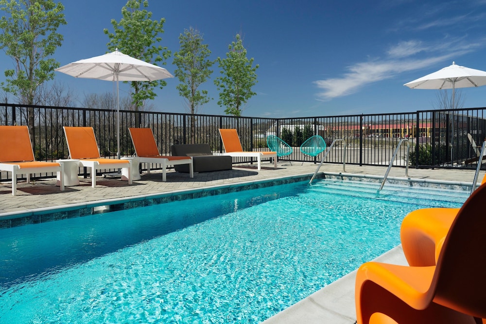 Aloft Knoxville West - photo 11