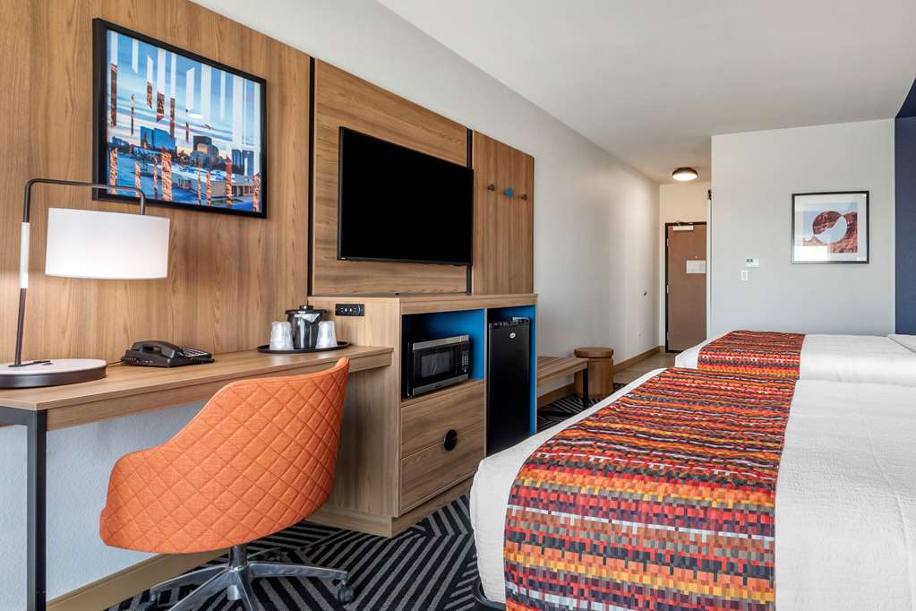 Best Western Plus Amarillo East Hotel - photo 17