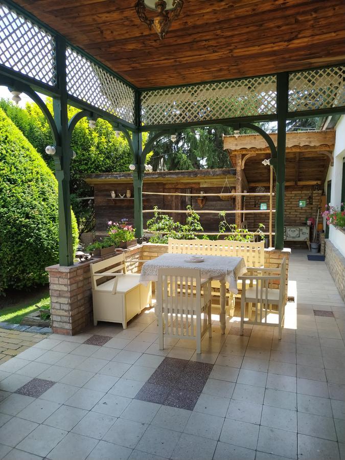Veranda Vendeghaz in Veroce, Hungary