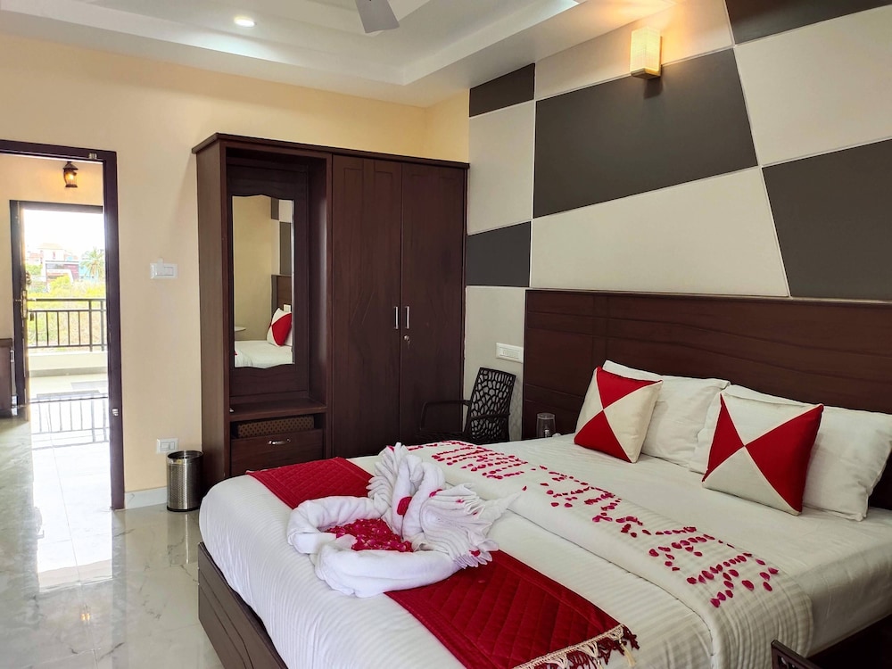 John Towers - carbon neutral hotel in Surat