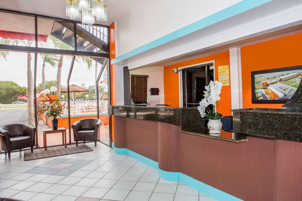 Howard Johnson by Wyndham Clearwater Dunedin in Clearwater, United States