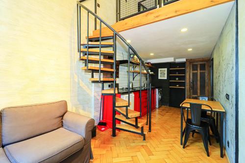 Tbilisi Heart Funky 1BR Apt By Wehost — 4-Star Luxury Hotel in Tbilisi, Georgia