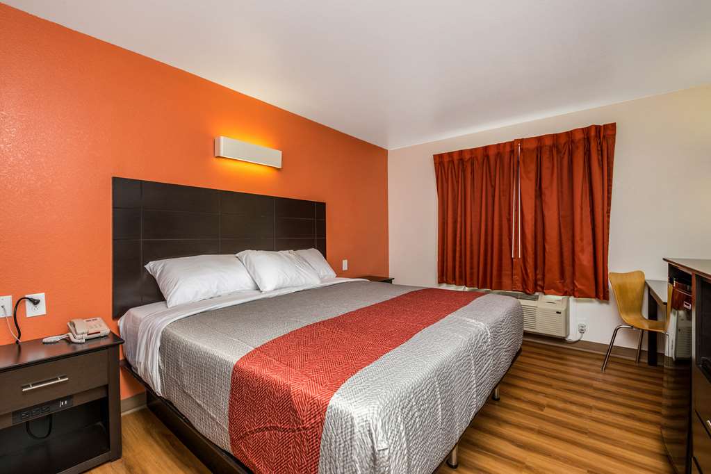 Motel 6 Peoria IL - photo 6