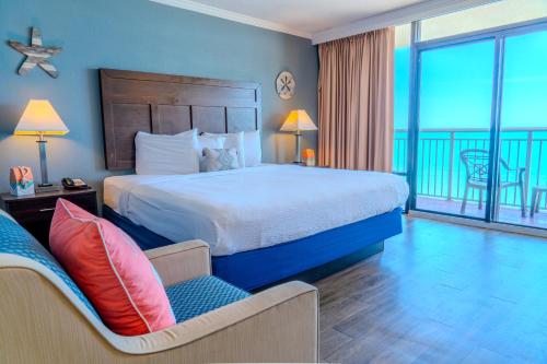Beautifully Updated King Suite Spectacular Oceanfront Views Caravelle 1514 — 4-Star Luxury Hotel in Myrtle Beach, United States