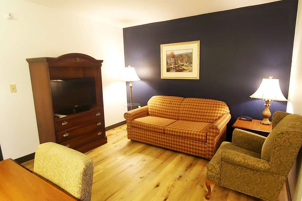 Wingate by Wyndham Youngstown Austintown - photo 16