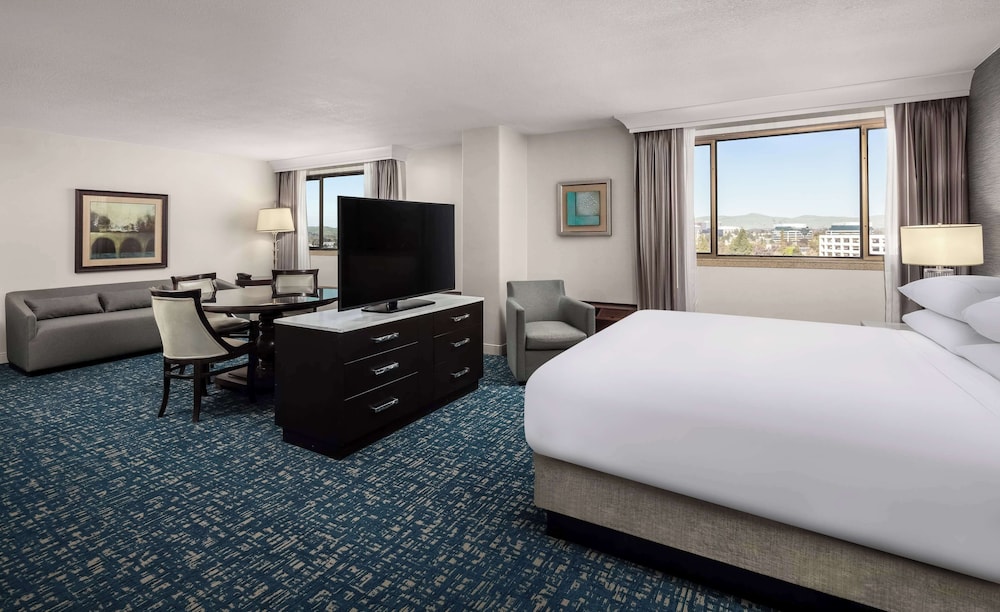 Hilton Concord - photo 10