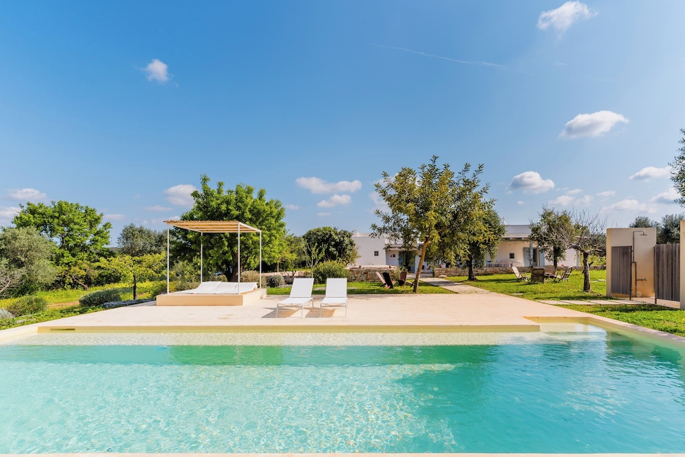 Ker Rail Villa with Pool by Wonderful Italy — 4-Star Luxury Hotel in Ostuni, Italy