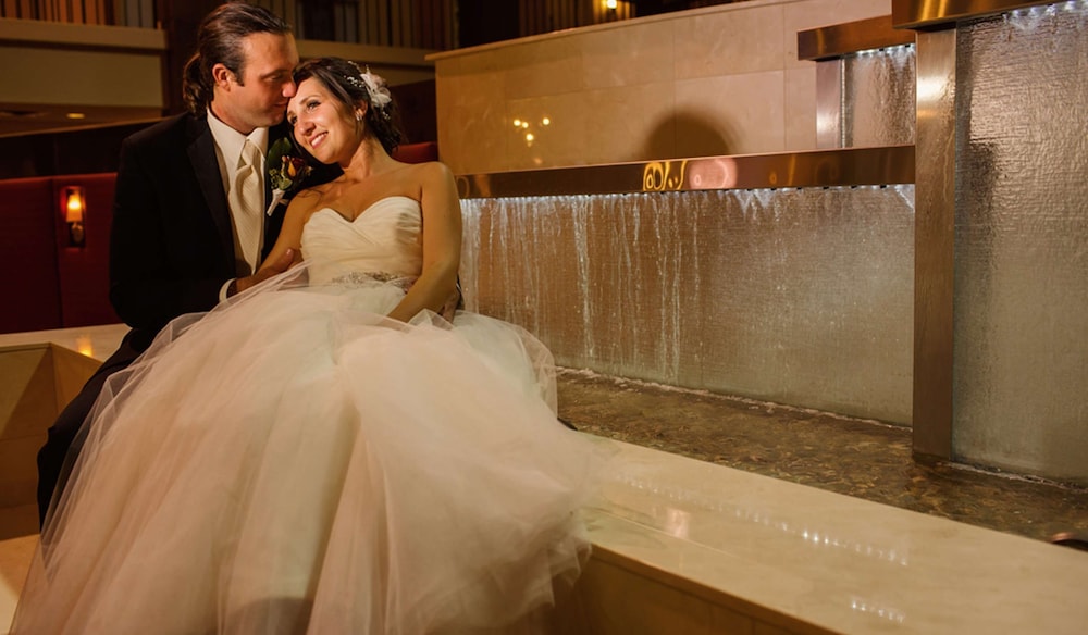 Embassy Suites by Hilton Cleveland Beachwood - photo 2