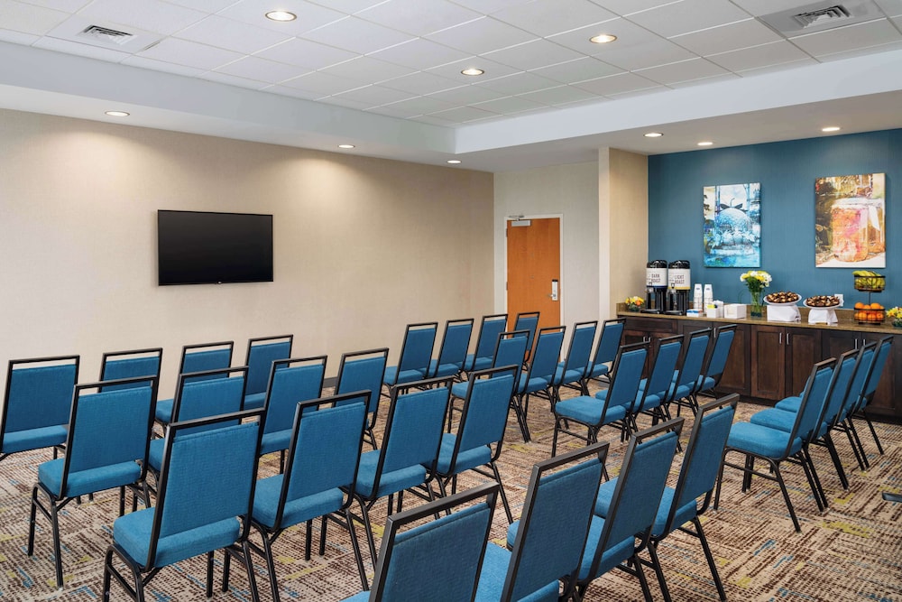 Hampton Inn by Hilton Plant City - photo 35