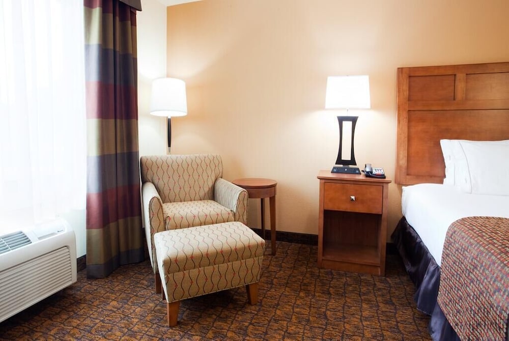 Holiday Inn Express Hotel & Suites Mount Airy by IHG - photo 7