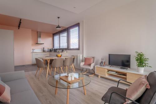 Mountain Suite — 4-Star Luxury Hotel in Seynod, France