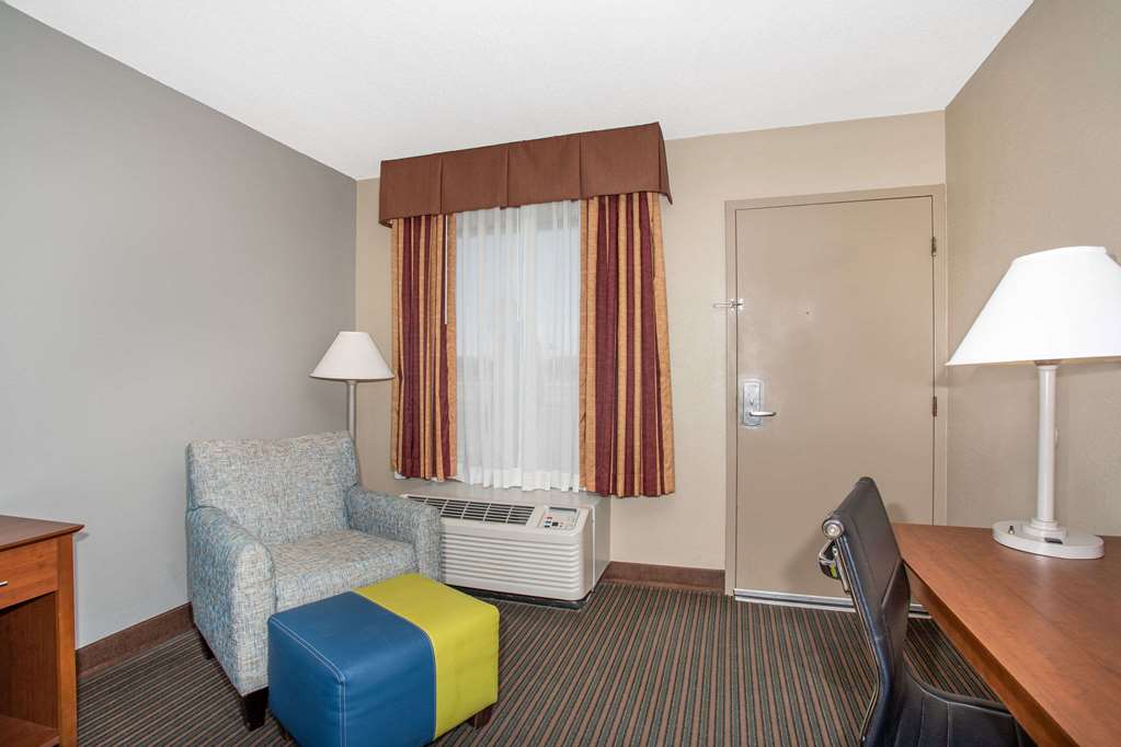 Baymont by Wyndham Hays - photo 13