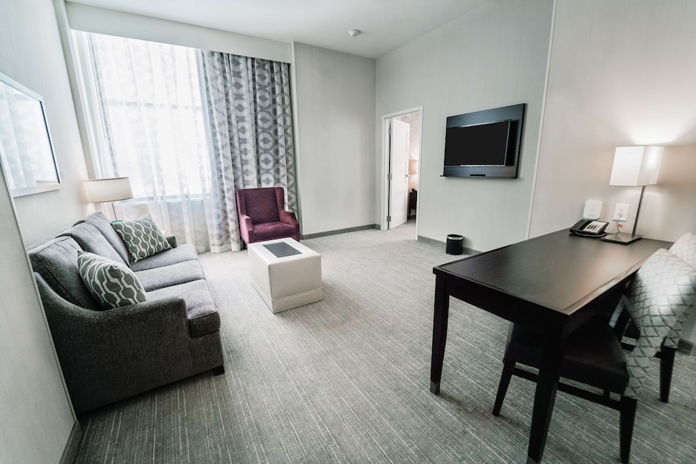Embassy Suites Louisville Downtown - photo 30
