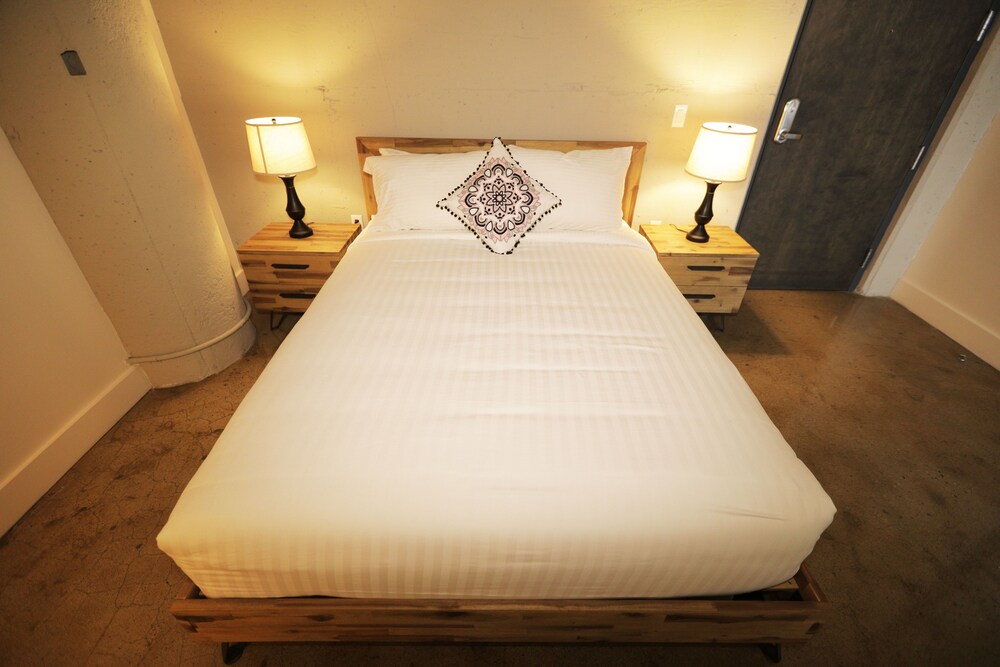 Downtown Lofty Suites - photo 22