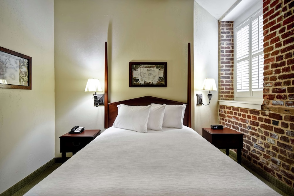 Embassy Suites by Hilton Charleston Historic District - photo 13