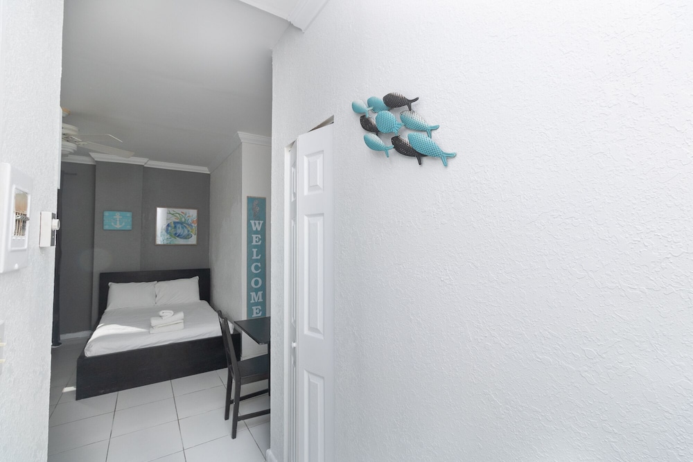 Hollywood Beach Resort City View - photo 3