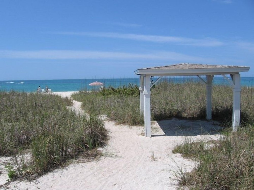 A Beach Retreat - photo 184