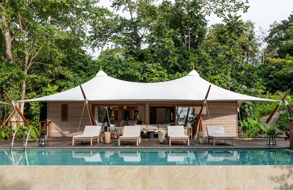 Sundy Praia Lodge — 5-Star Luxury Hotel in Santo Antonio, Sao Tomé and Príncipe