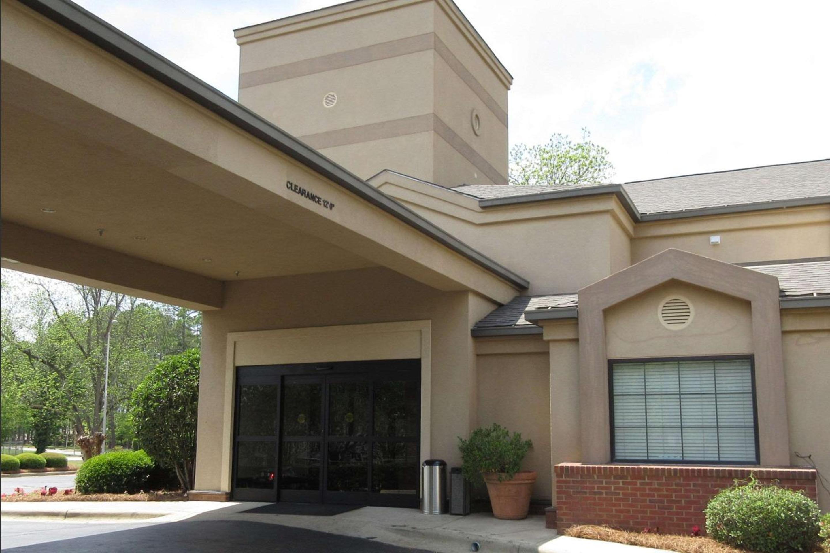 Ramada By Wyndham Albany Ga — Albany