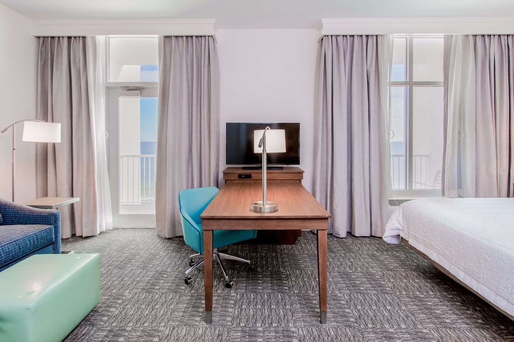 Hampton Inn & Suites Panama City Beach Beachfront - photo 31